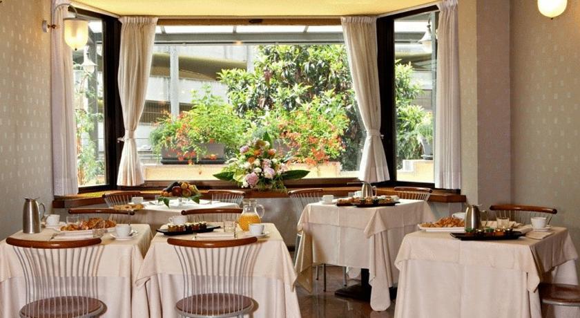 Atahotel Executive Milano Restaurang bild